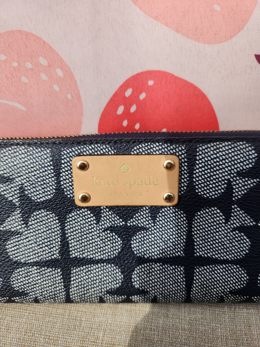 Kate Spade New York Navy Floral Spade Zip Long Leather Wallet EUC